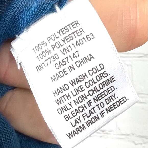 |•Teal Blue Infinity Scarf•| - Picture 5 of 8